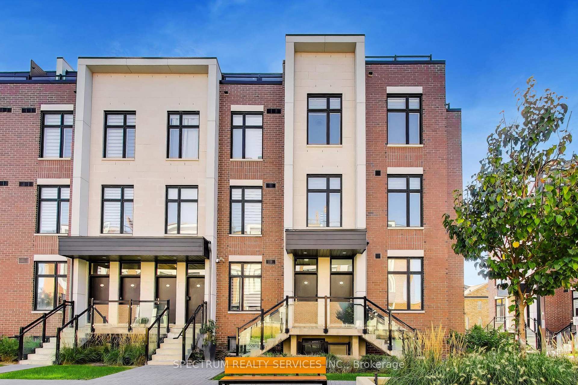 Photo 3 of Unit 224, 9560 Islington Avenue, Vaughan, Sonoma Heights — HOMEH