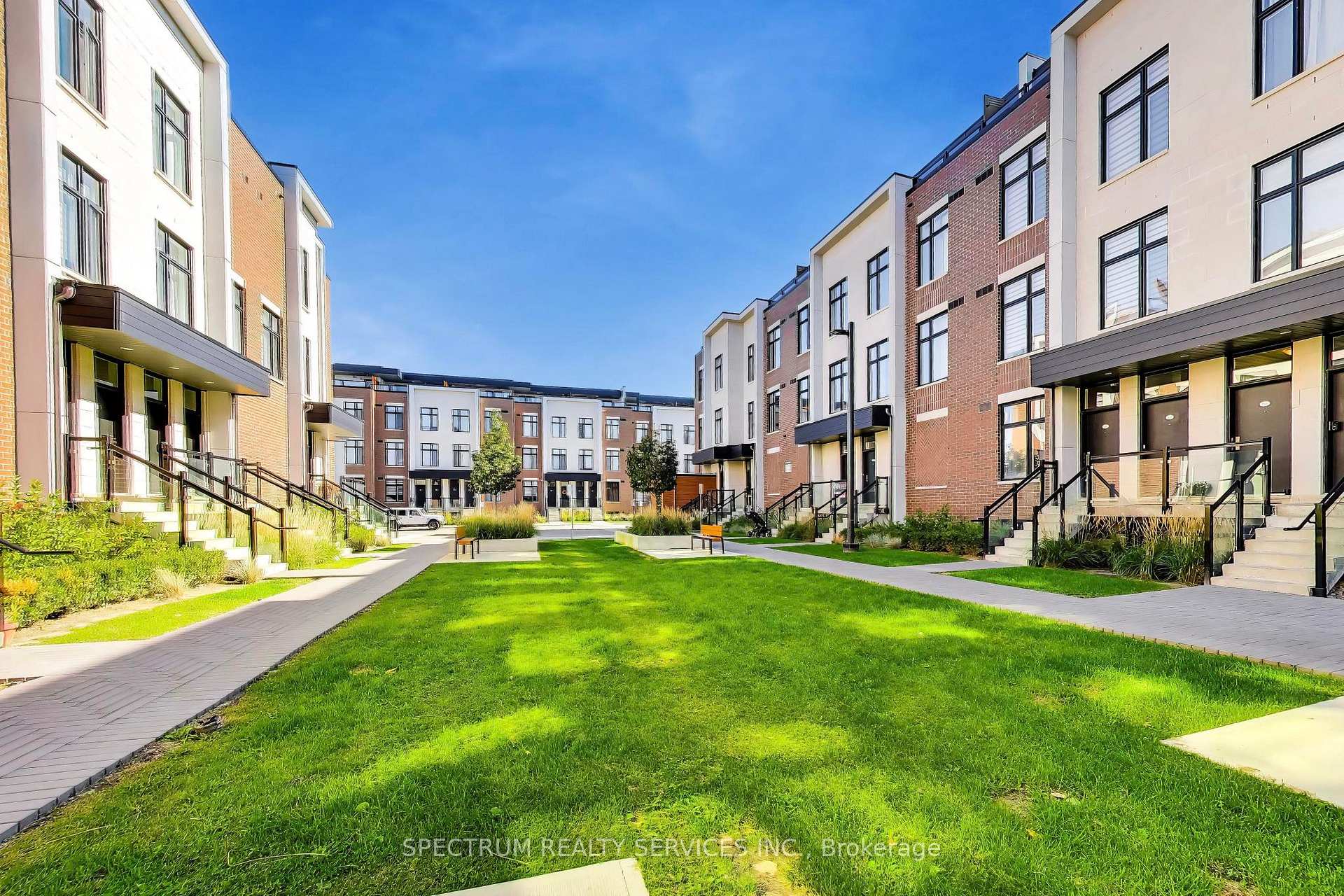 Photo 4 of Unit 224, 9560 Islington Avenue, Vaughan, Sonoma Heights — HOMEH