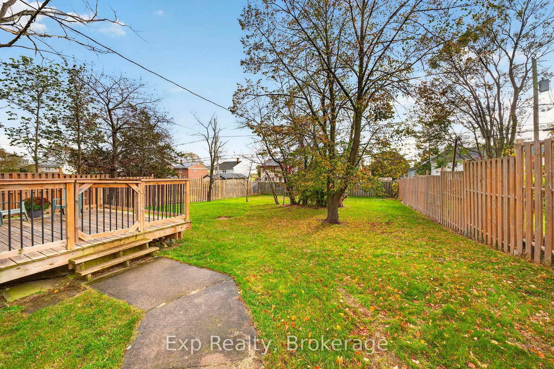 Photo 25 of 1 Diverbelt Drive, Prince Edward County, Hallowell Ward — HOMEH