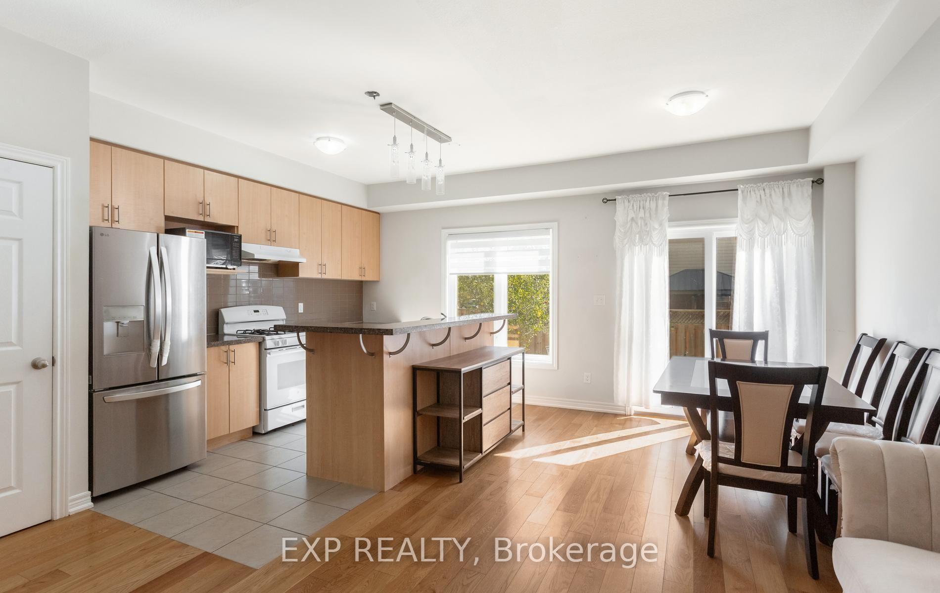 Photo 10 of Unit 10, 47 Madonna Drive, Hamilton, Hamilton Beach — HOMEH