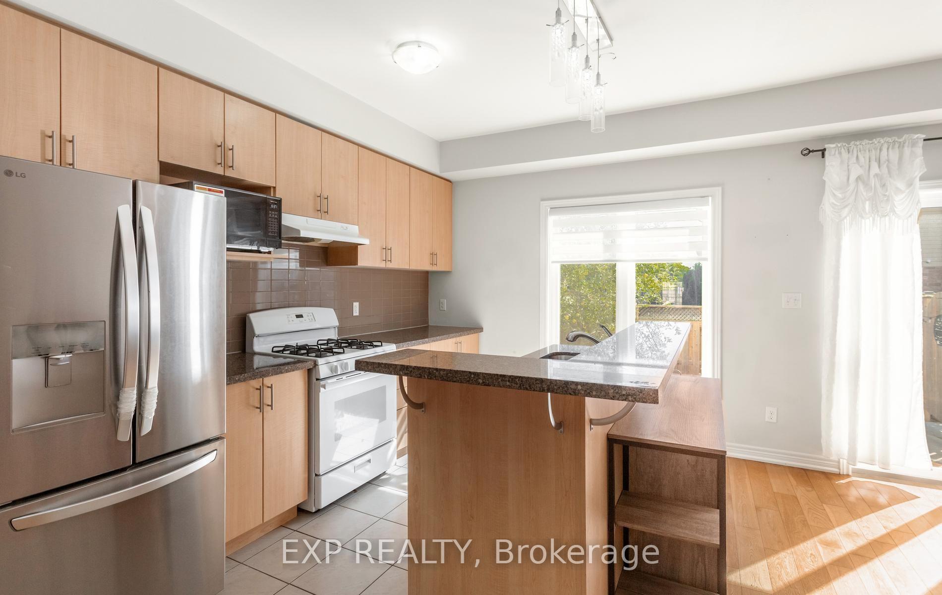 Photo 13 of Unit 10, 47 Madonna Drive, Hamilton, Hamilton Beach — HOMEH
