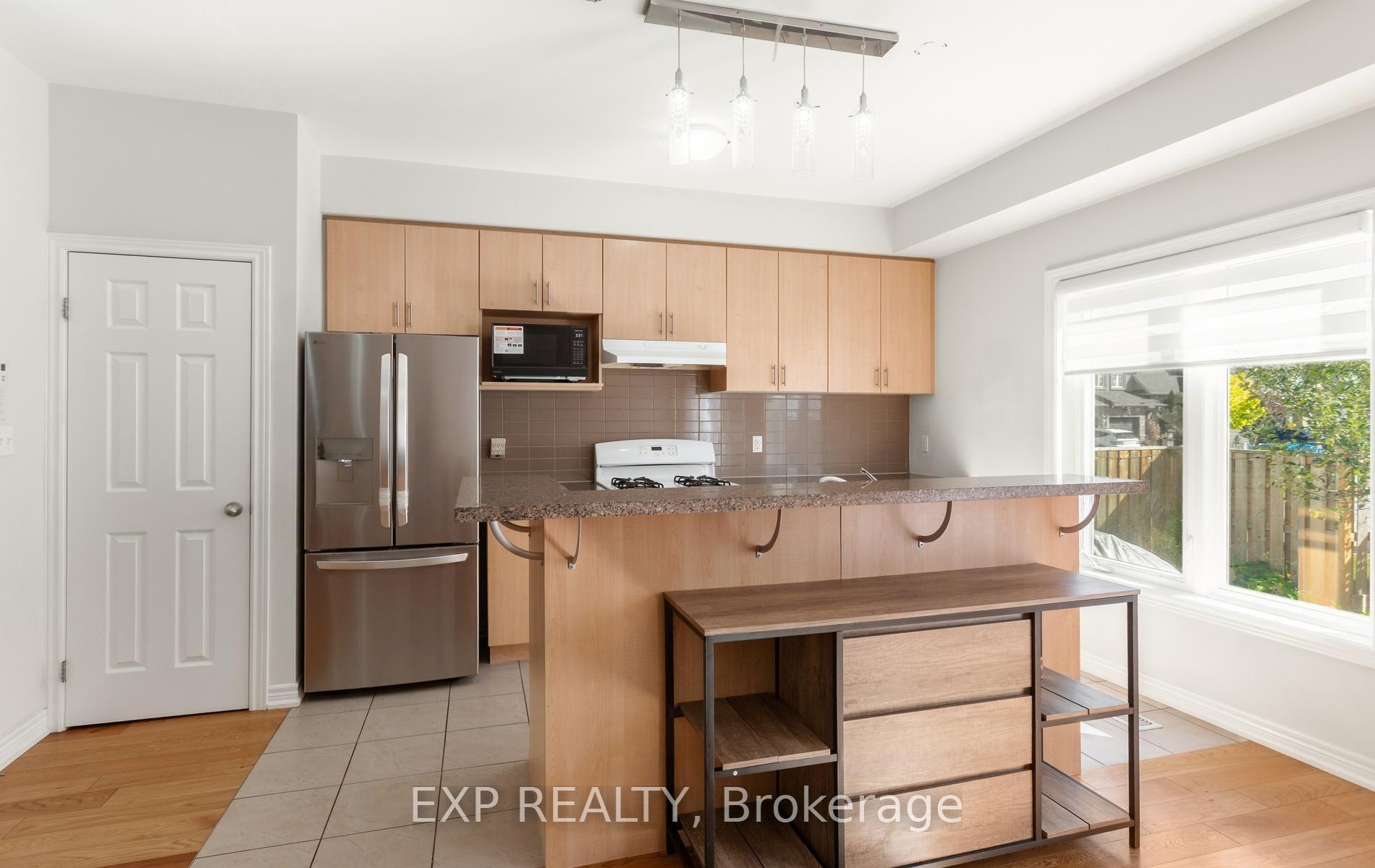 Photo 14 of Unit 10, 47 Madonna Drive, Hamilton, Hamilton Beach — HOMEH
