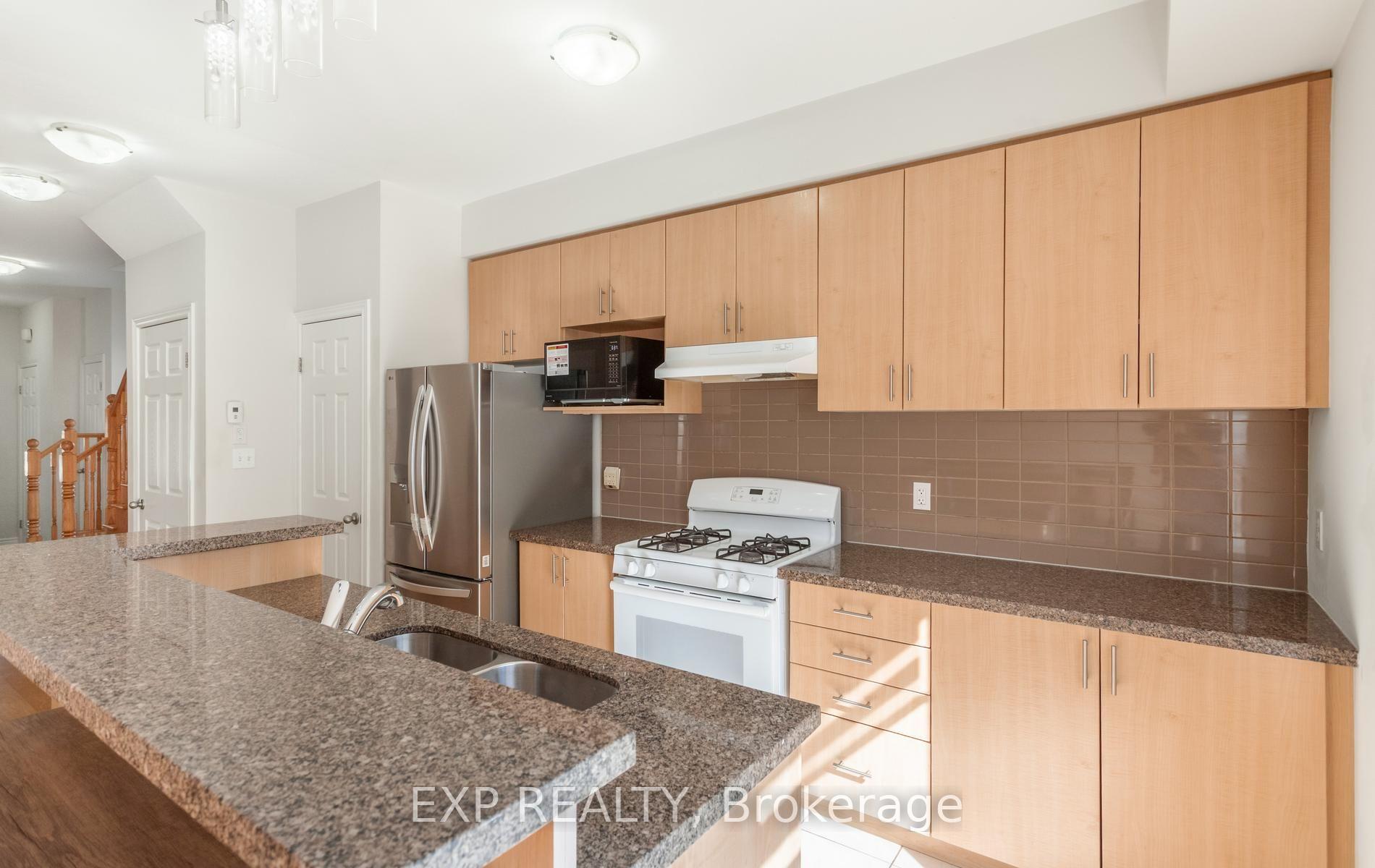 Photo 18 of Unit 10, 47 Madonna Drive, Hamilton, Hamilton Beach — HOMEH