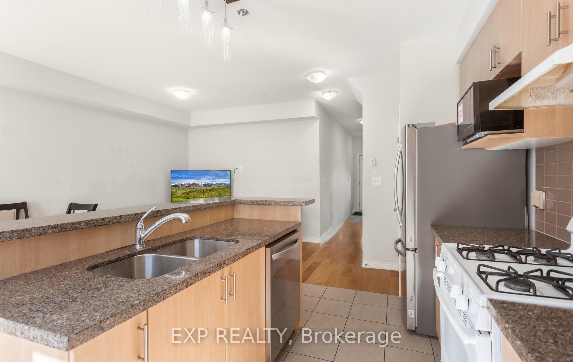 Photo 20 of Unit 10, 47 Madonna Drive, Hamilton, Hamilton Beach — HOMEH