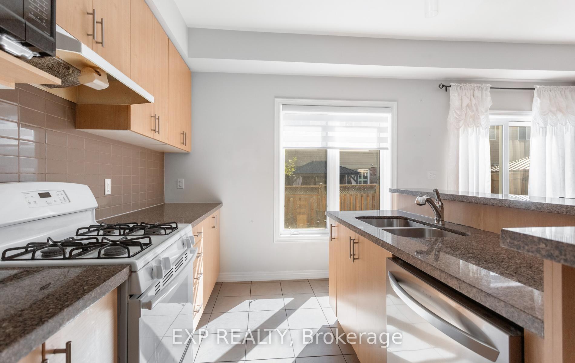 Photo 21 of Unit 10, 47 Madonna Drive, Hamilton, Hamilton Beach — HOMEH