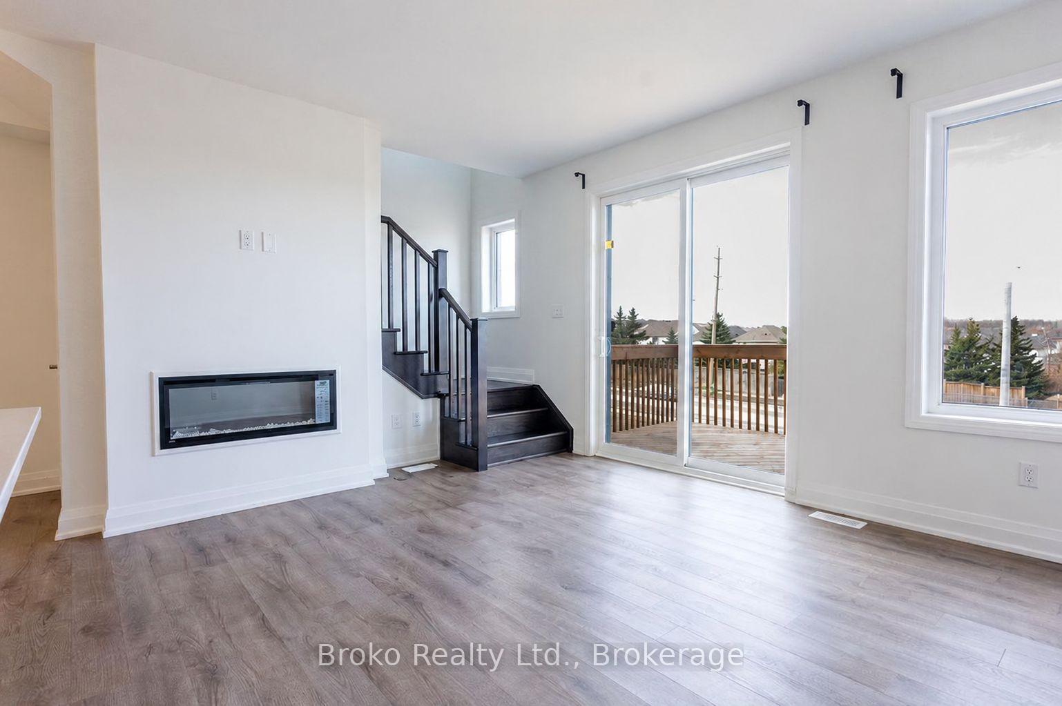 Photo 12 of 39 Histand Trail, Kitchener, Westmount - Kitchener — HOMEH