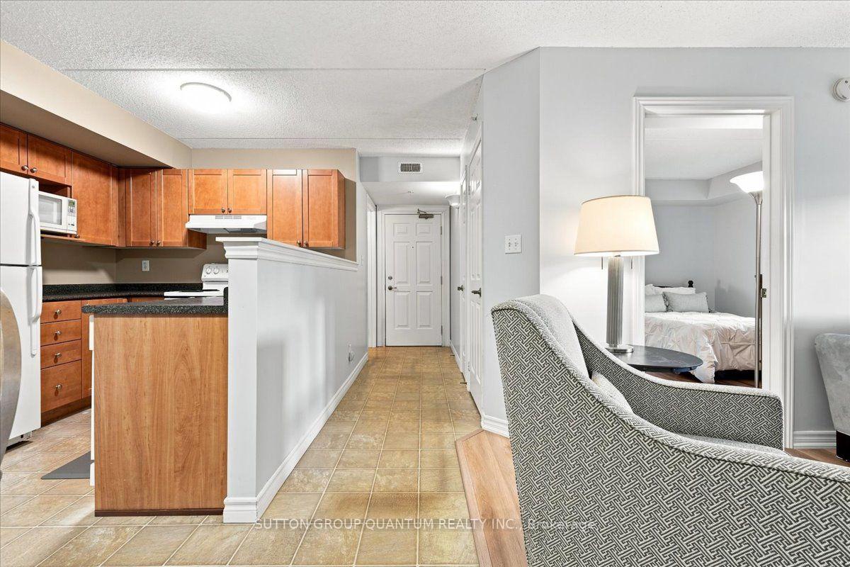 Photo 8 of Unit 104, 2035 Appleby Line, Burlington, Uptown — HOMEH