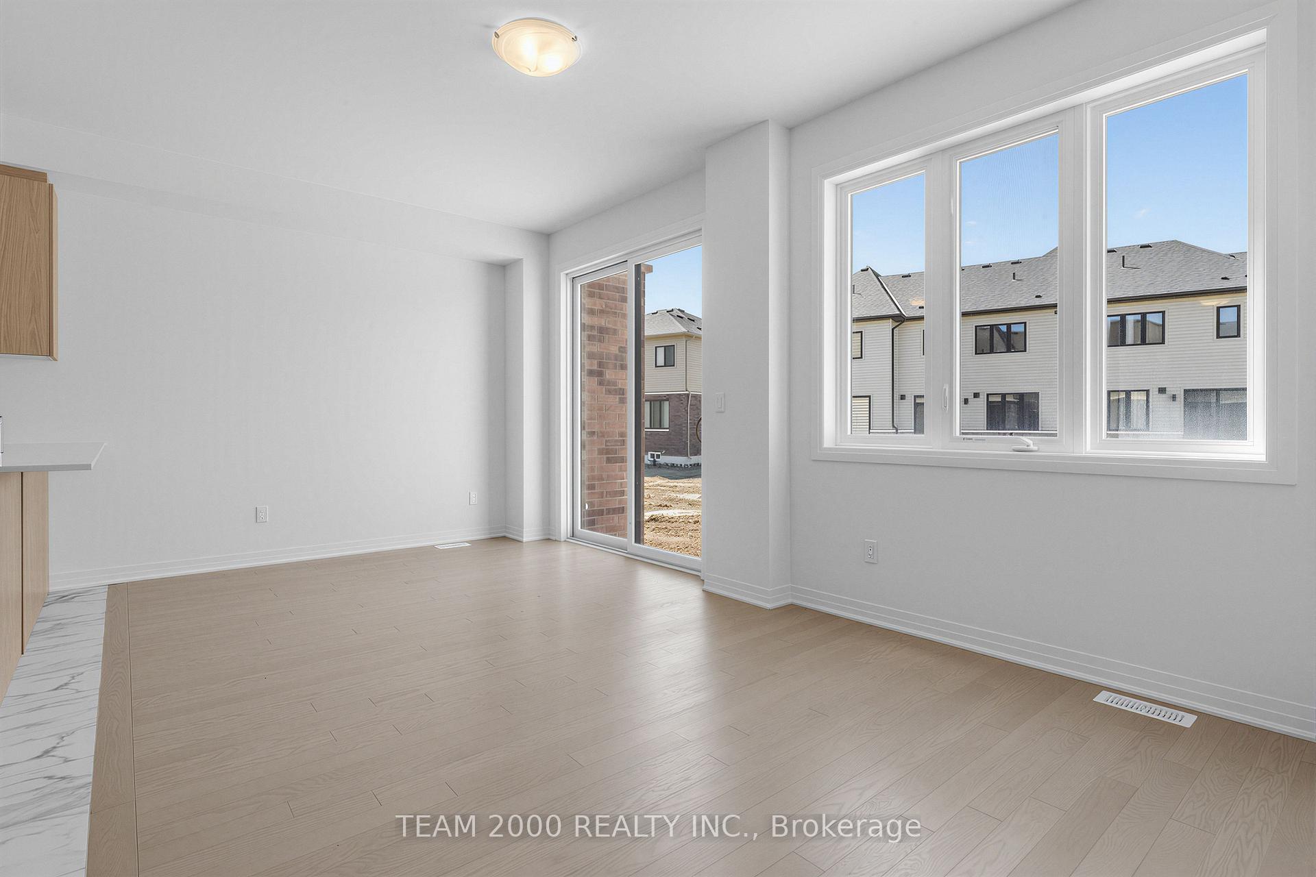 Photo 13 of 887 Douro Street S, Stratford — HOMEH