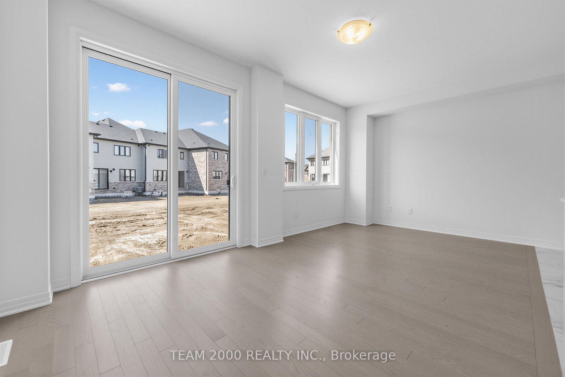 Photo 14 of 887 Douro Street S, Stratford — HOMEH
