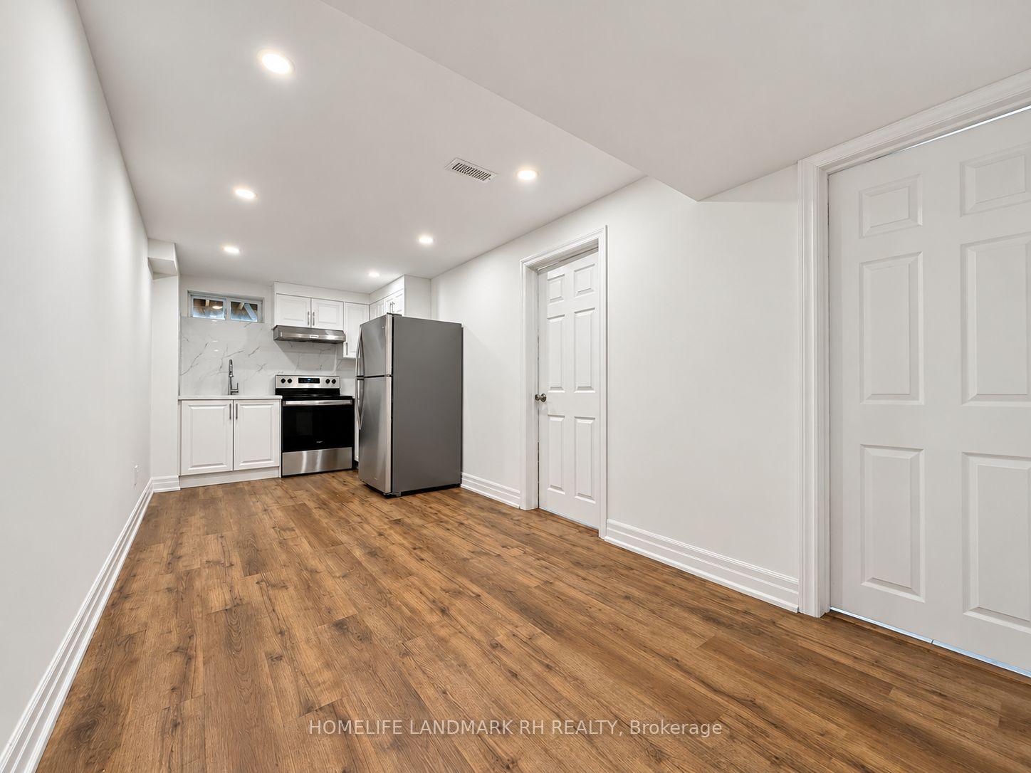 Photo 5 of Unit BASEMENT, 6 Liam Lane, Markham, Cedarwood — HOMEH