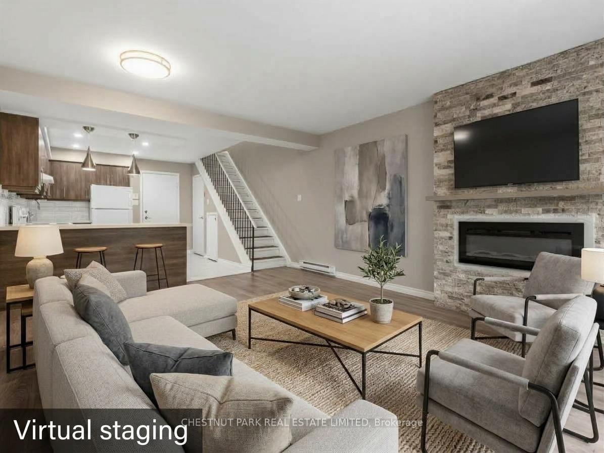 Photo of Unit 2, 880 Broadview Avenue