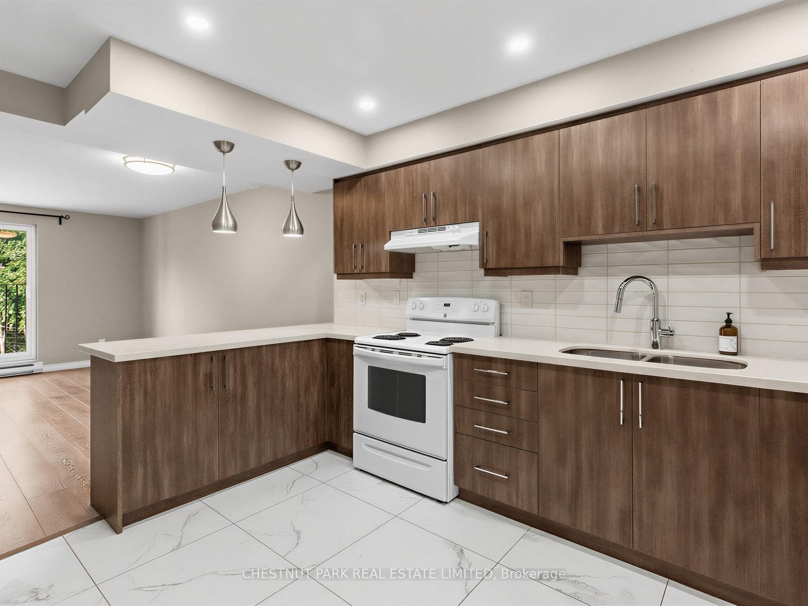 Photo 7 of Unit 2, 880 Broadview Avenue, Toronto, Playter Estates-Danforth — HOMEH