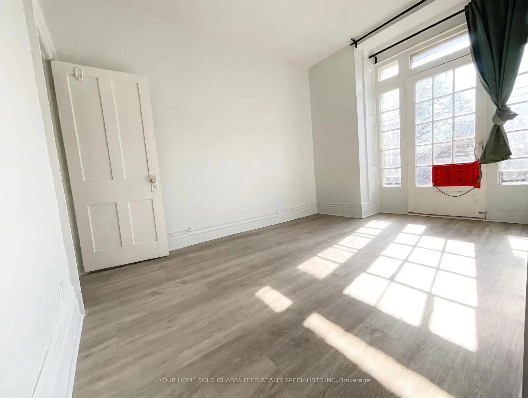 Photo 3 of Unit 2nd Floor, 243 Woodfield Road, Toronto, Greenwood-Coxwell — HOMEH