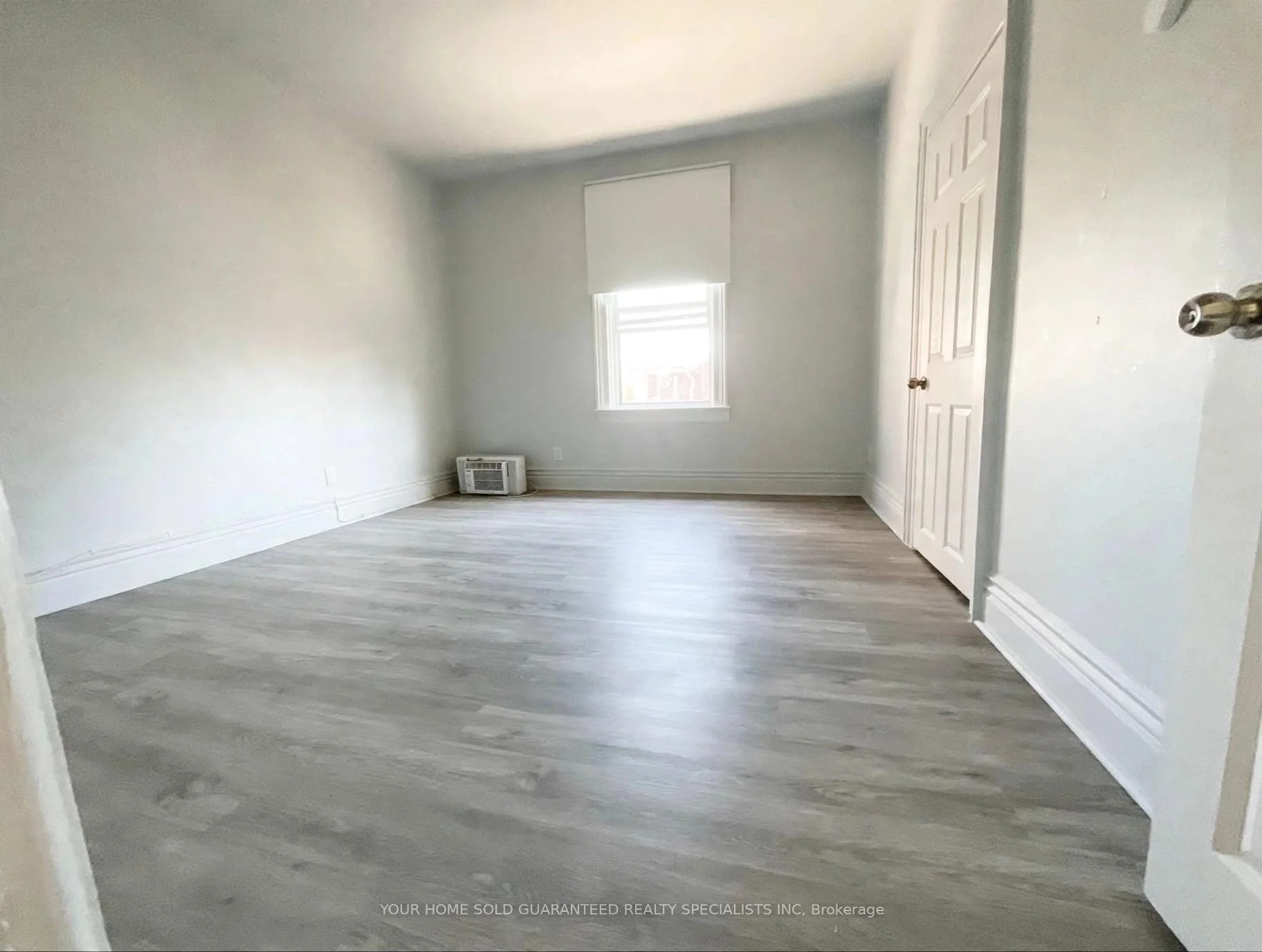 Photo 4 of Unit 2nd Floor, 243 Woodfield Road, Toronto, Greenwood-Coxwell — HOMEH