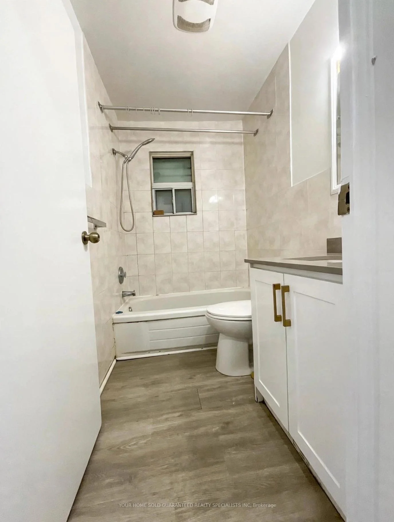 Photo 7 of Unit 2nd Floor, 243 Woodfield Road, Toronto, Greenwood-Coxwell — HOMEH