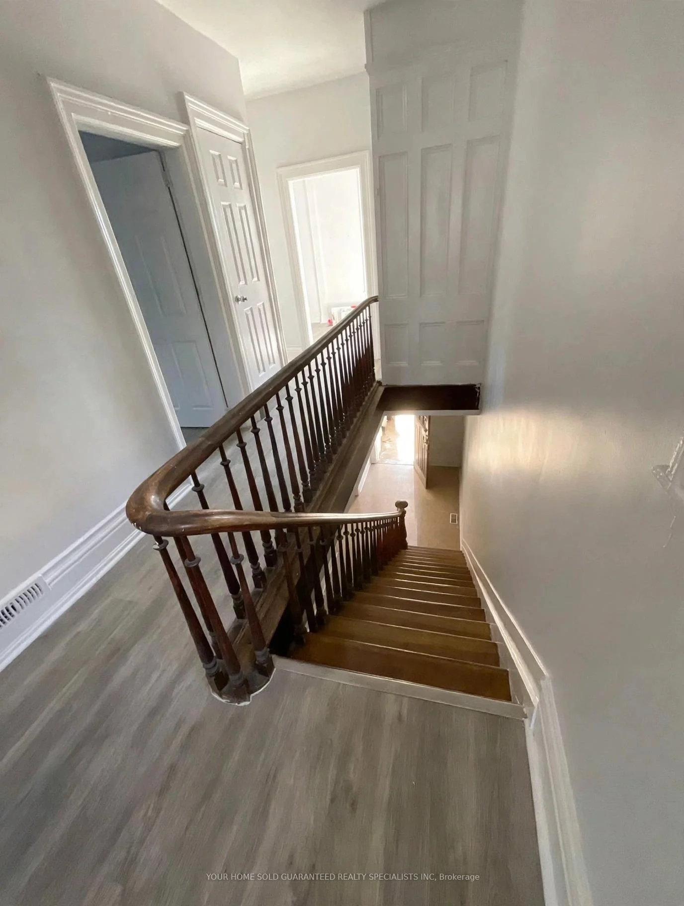 Photo 9 of Unit 2nd Floor, 243 Woodfield Road, Toronto, Greenwood-Coxwell — HOMEH