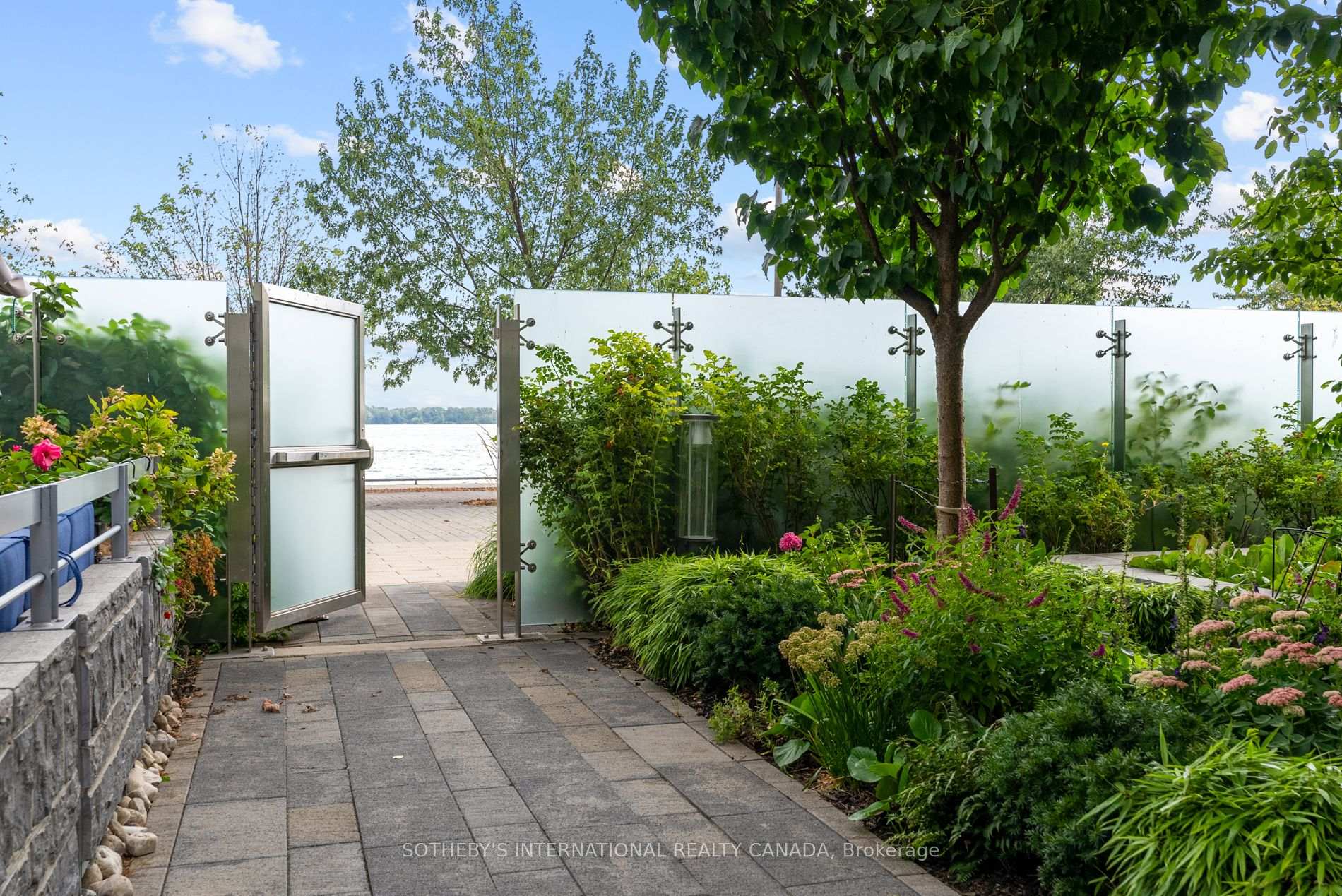 Photo 4 of Unit TH 114, 29 Queens Quay, Toronto, Waterfront Communities — HOMEH