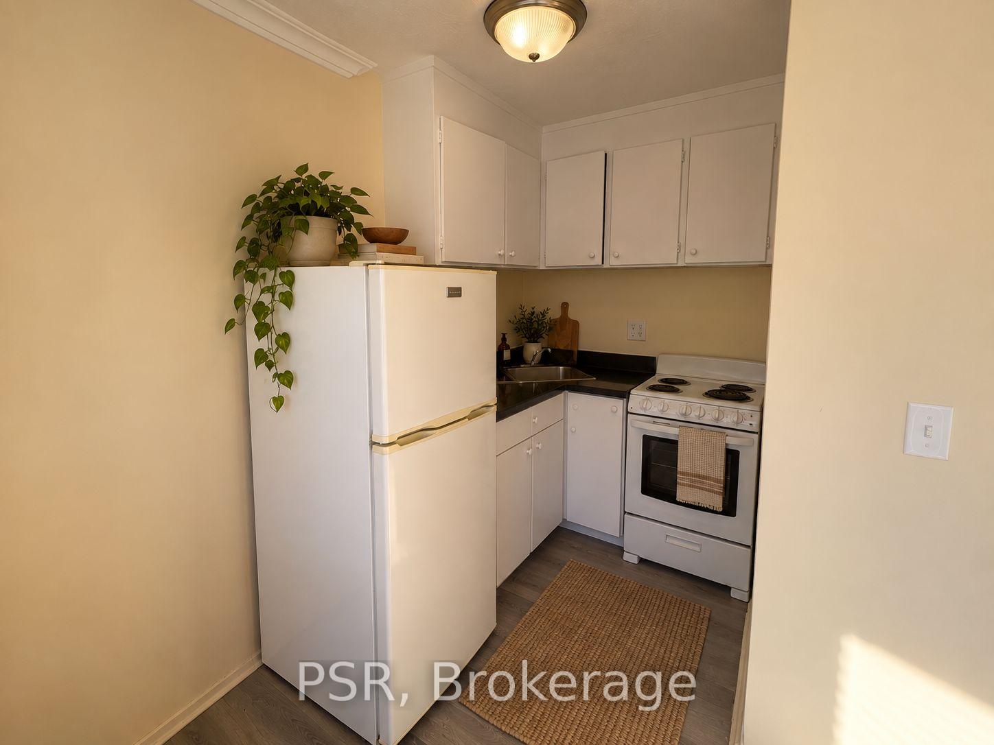 Photo 7 of Unit 402, 214 Vaughan Road, Toronto, Oakwood Village — HOMEH