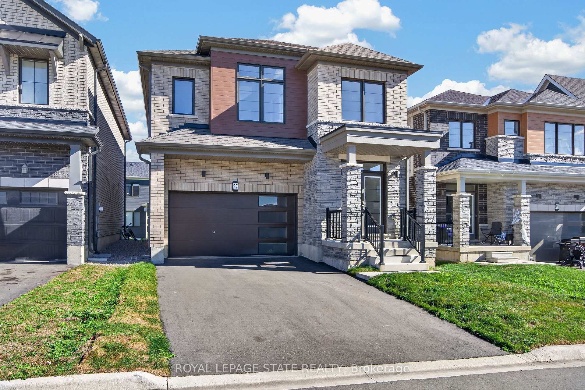 Photo 2 of 57 Wintergreen Crescent, Haldimand — HOMEH