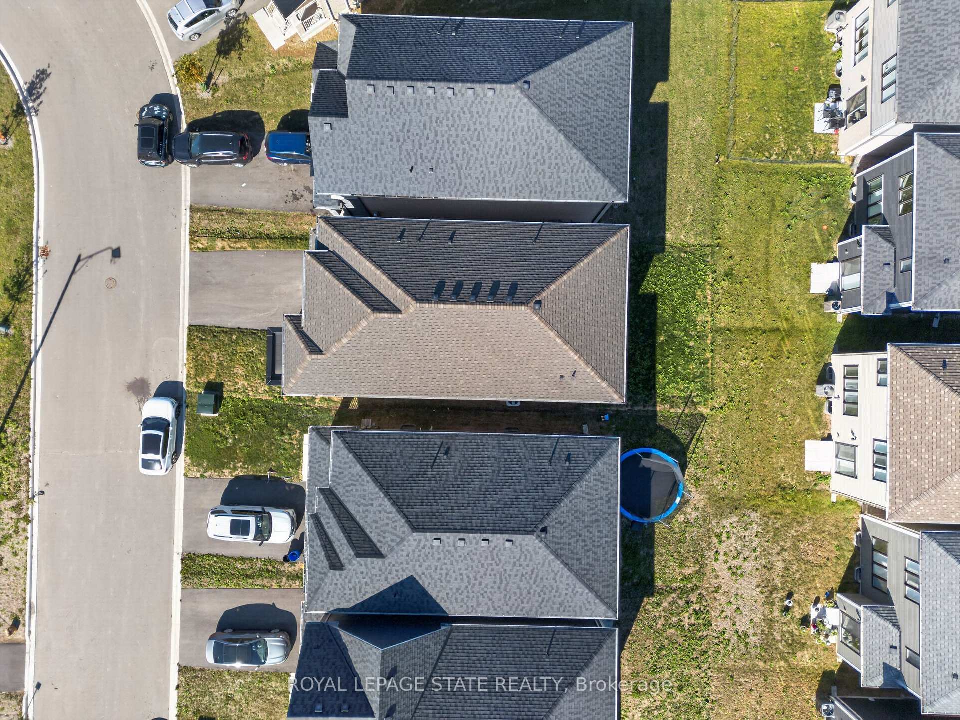 Photo 44 of 57 Wintergreen Crescent, Haldimand — HOMEH