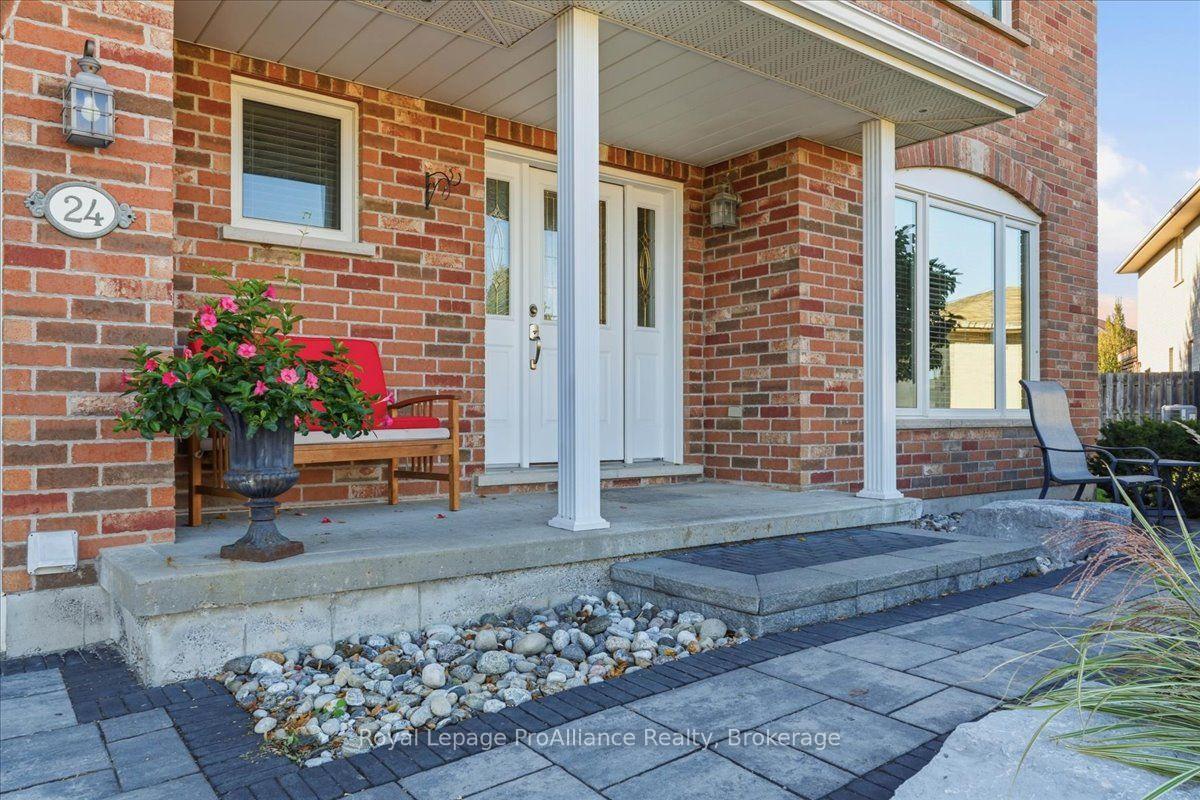Photo 4 of 24 Bristol Place, Belleville, Belleville Ward — HOMEH
