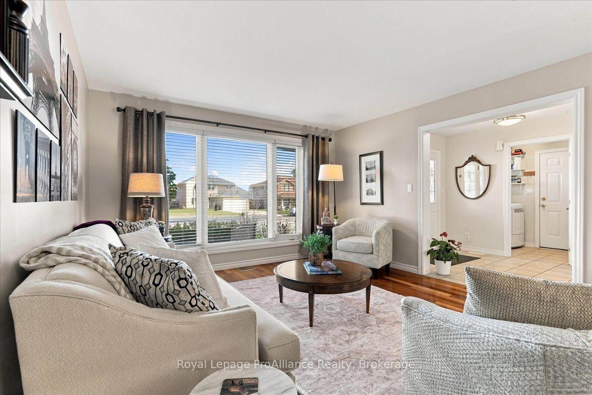 Photo 7 of 24 Bristol Place, Belleville, Belleville Ward — HOMEH