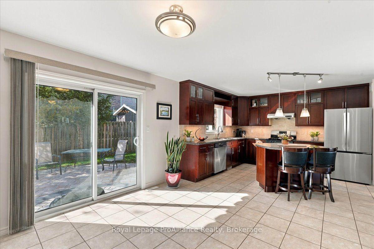 Photo 12 of 24 Bristol Place, Belleville, Belleville Ward — HOMEH