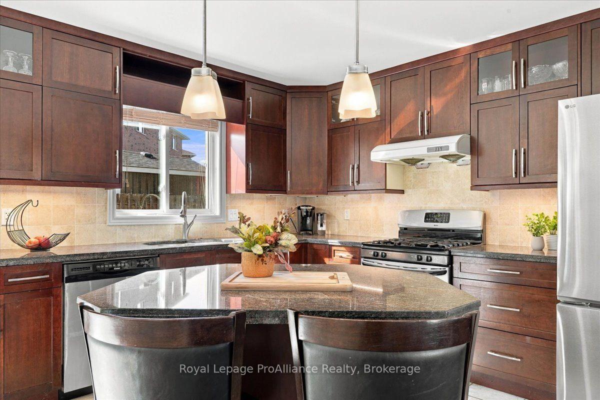 Photo 15 of 24 Bristol Place, Belleville, Belleville Ward — HOMEH