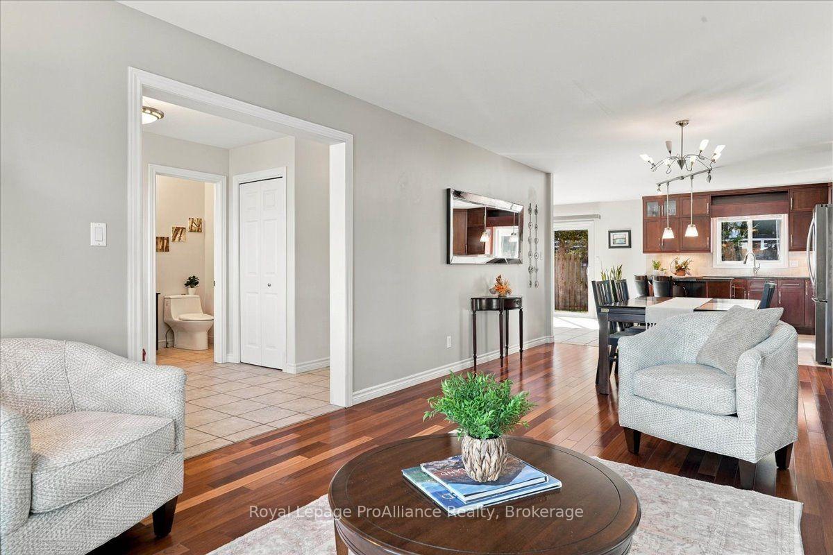 Photo 16 of 24 Bristol Place, Belleville, Belleville Ward — HOMEH