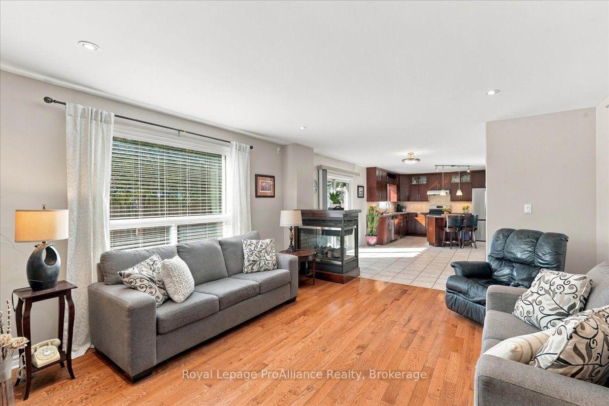 Photo 17 of 24 Bristol Place, Belleville, Belleville Ward — HOMEH