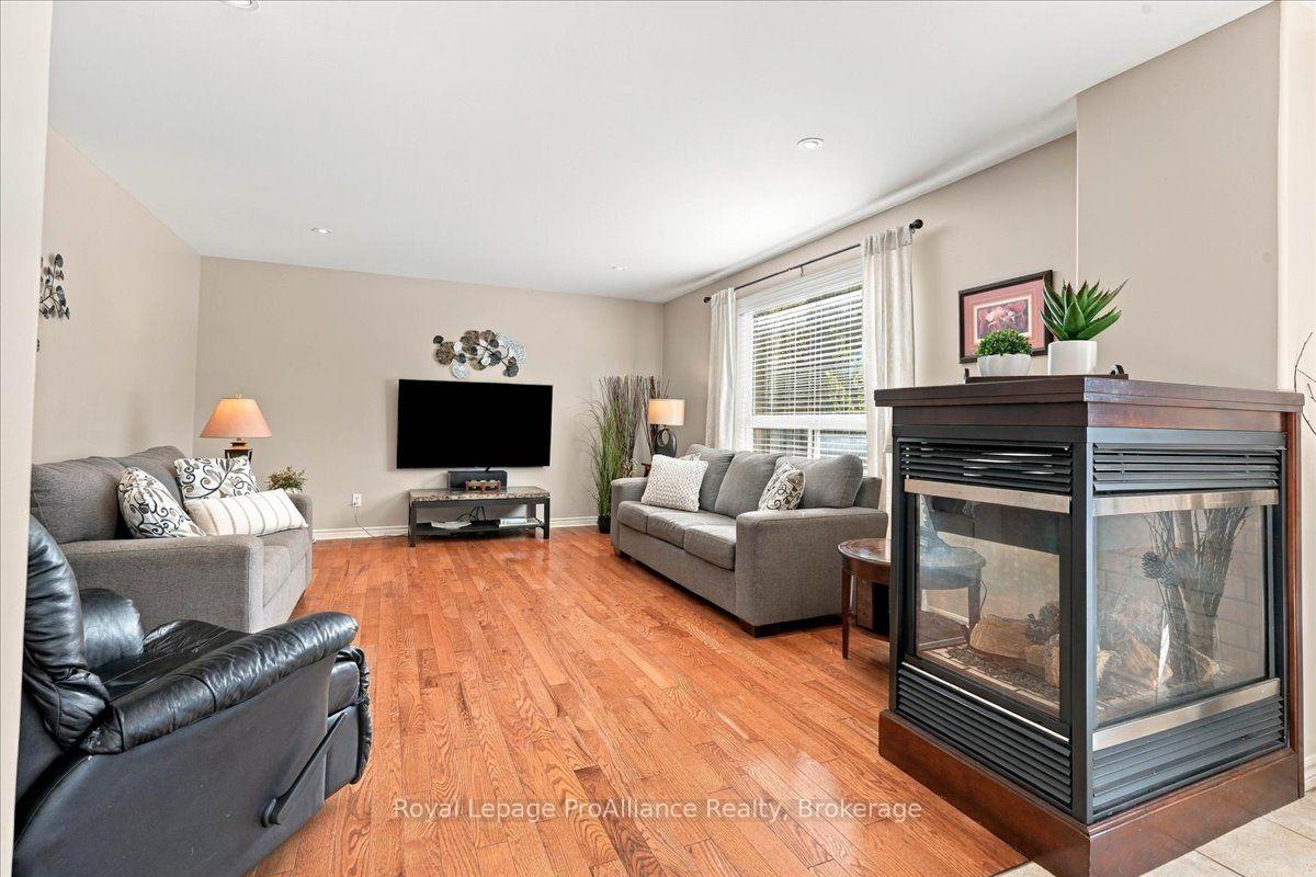 Photo 19 of 24 Bristol Place, Belleville, Belleville Ward — HOMEH