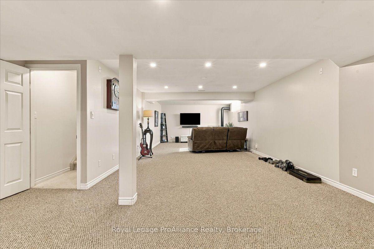 Photo 33 of 24 Bristol Place, Belleville, Belleville Ward — HOMEH