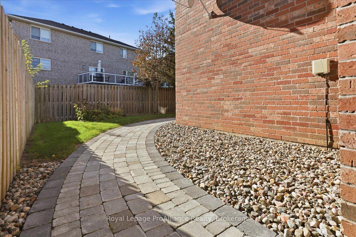 Photo 40 of 24 Bristol Place, Belleville, Belleville Ward — HOMEH