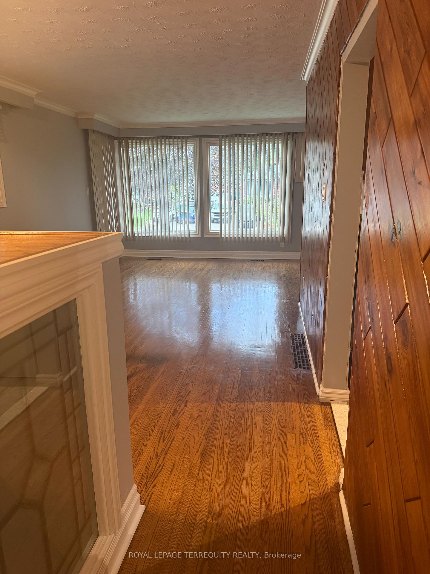 Photo 2 of 444 Osiris Drive, Richmond Hill, Crosby — HOMEH