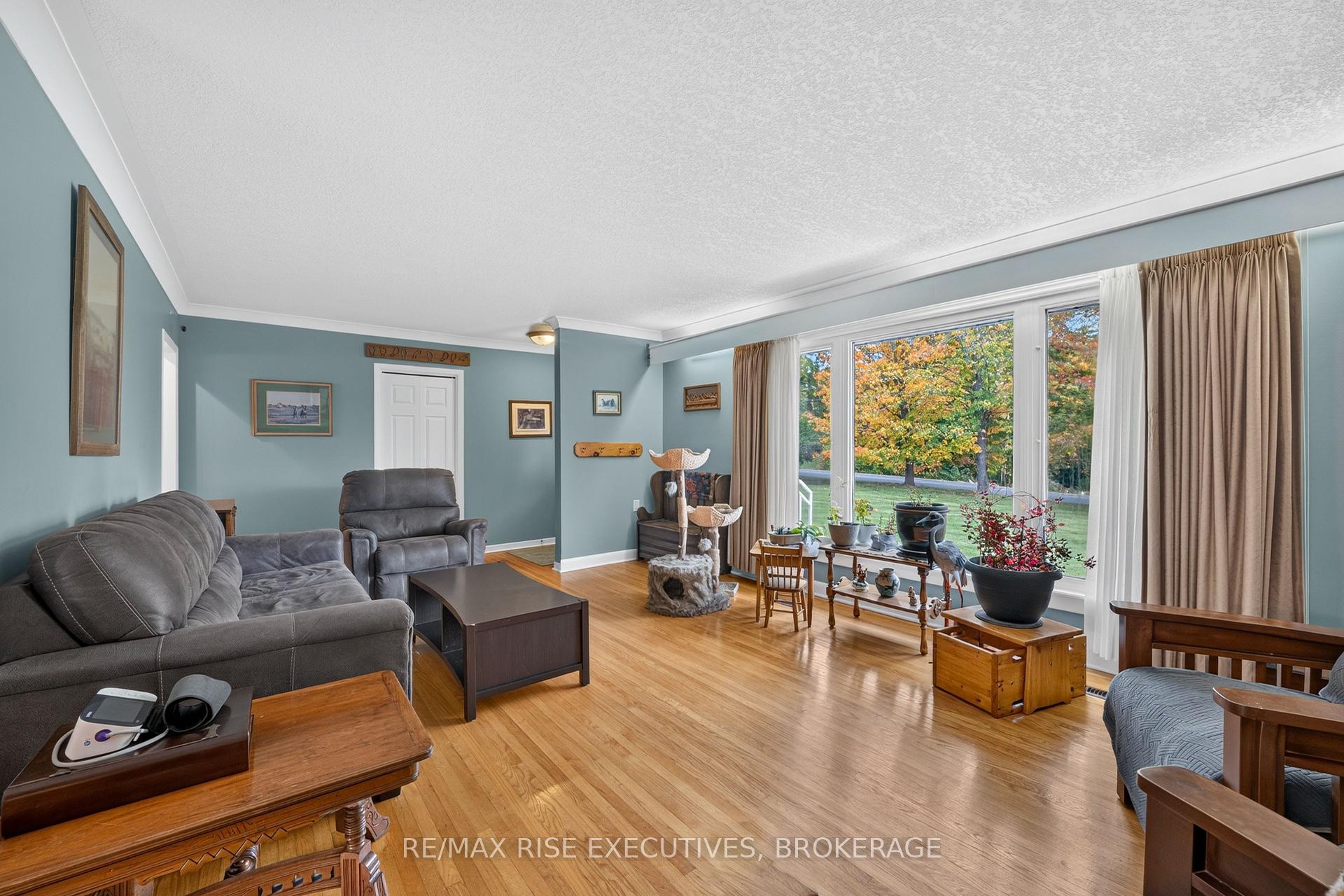 Photo 6 of 2345 Leeman Road, Kingston, City North of 401 — HOMEH