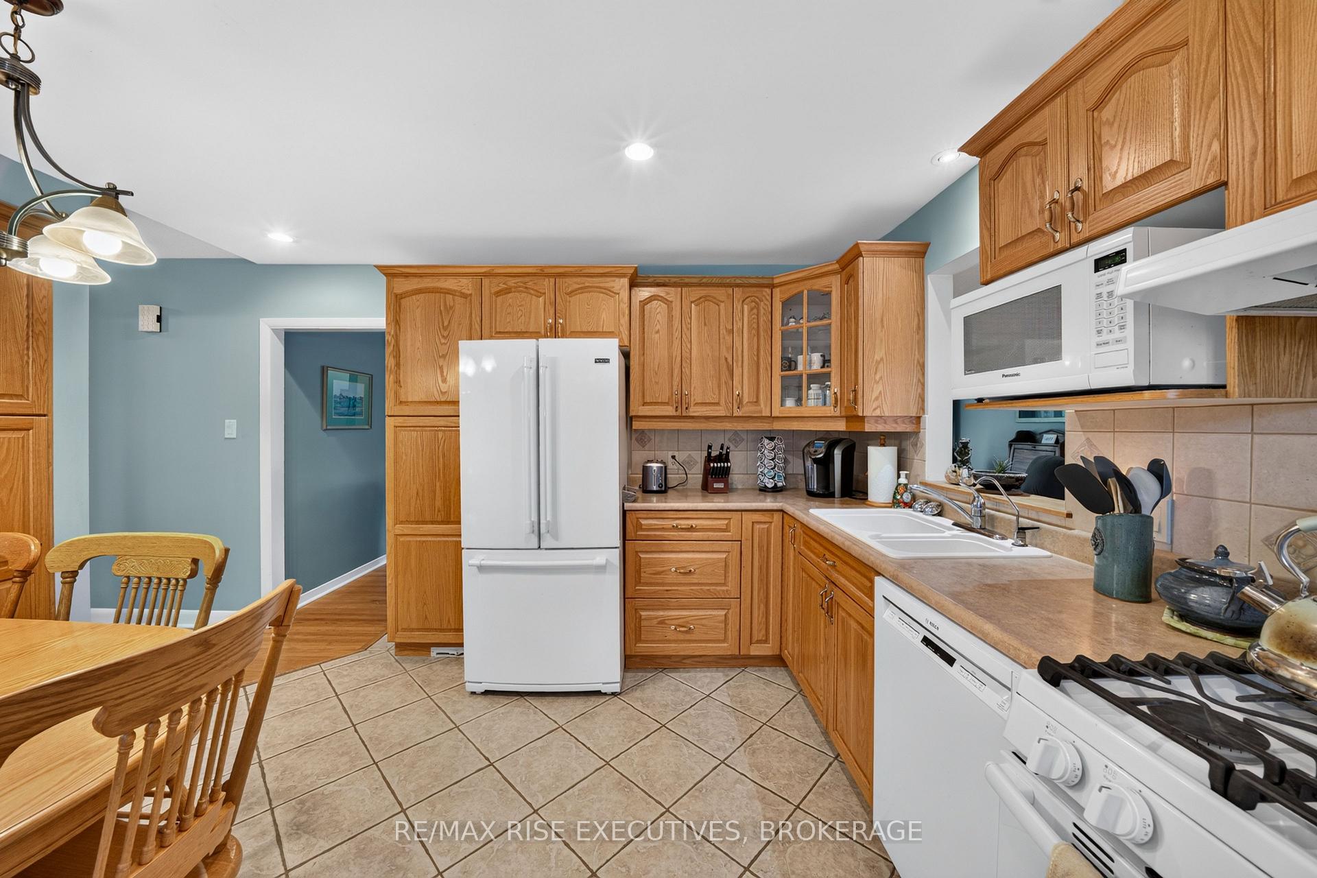 Photo 9 of 2345 Leeman Road, Kingston, City North of 401 — HOMEH