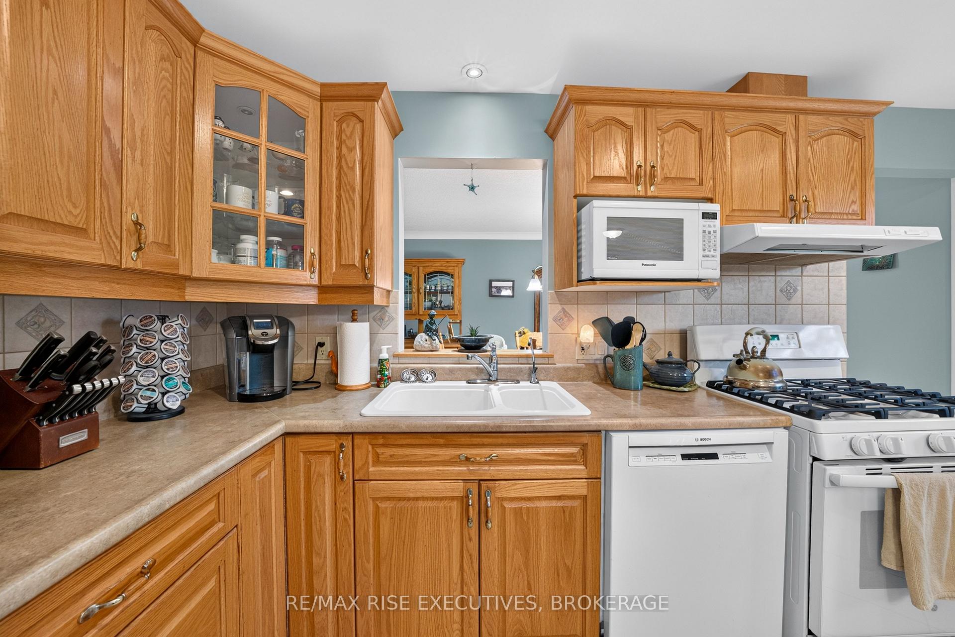 Photo 11 of 2345 Leeman Road, Kingston, City North of 401 — HOMEH