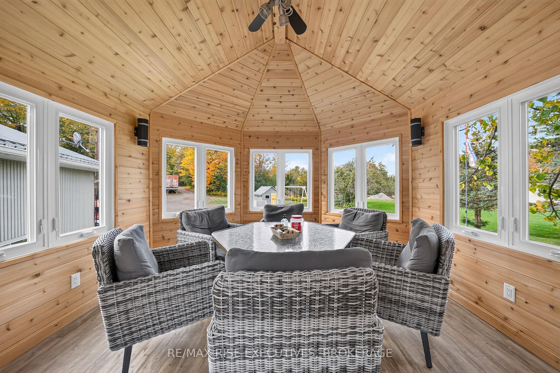 Photo 31 of 2345 Leeman Road, Kingston, City North of 401 — HOMEH