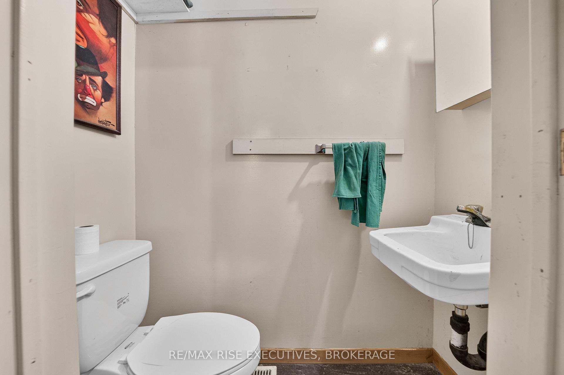 Photo 33 of 2345 Leeman Road, Kingston, City North of 401 — HOMEH
