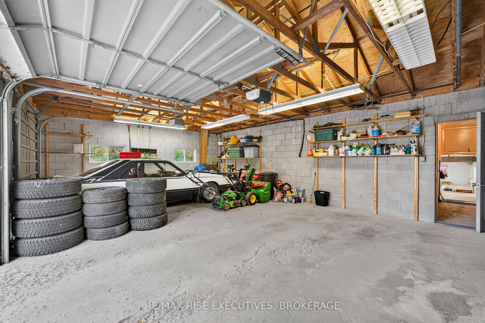 Photo 38 of 2345 Leeman Road, Kingston, City North of 401 — HOMEH
