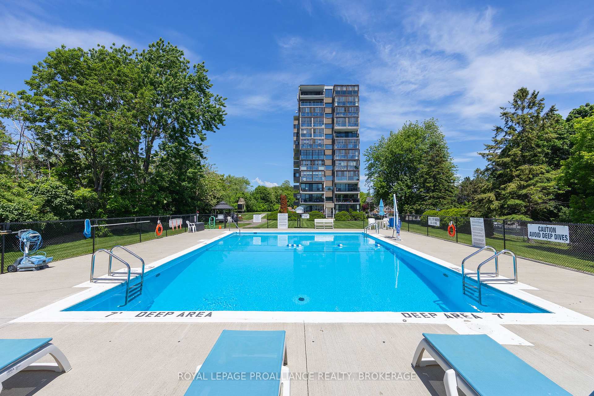 Photo 3 of Unit 806, 2 Mowat Avenue, Kingston, Central City West — HOMEH