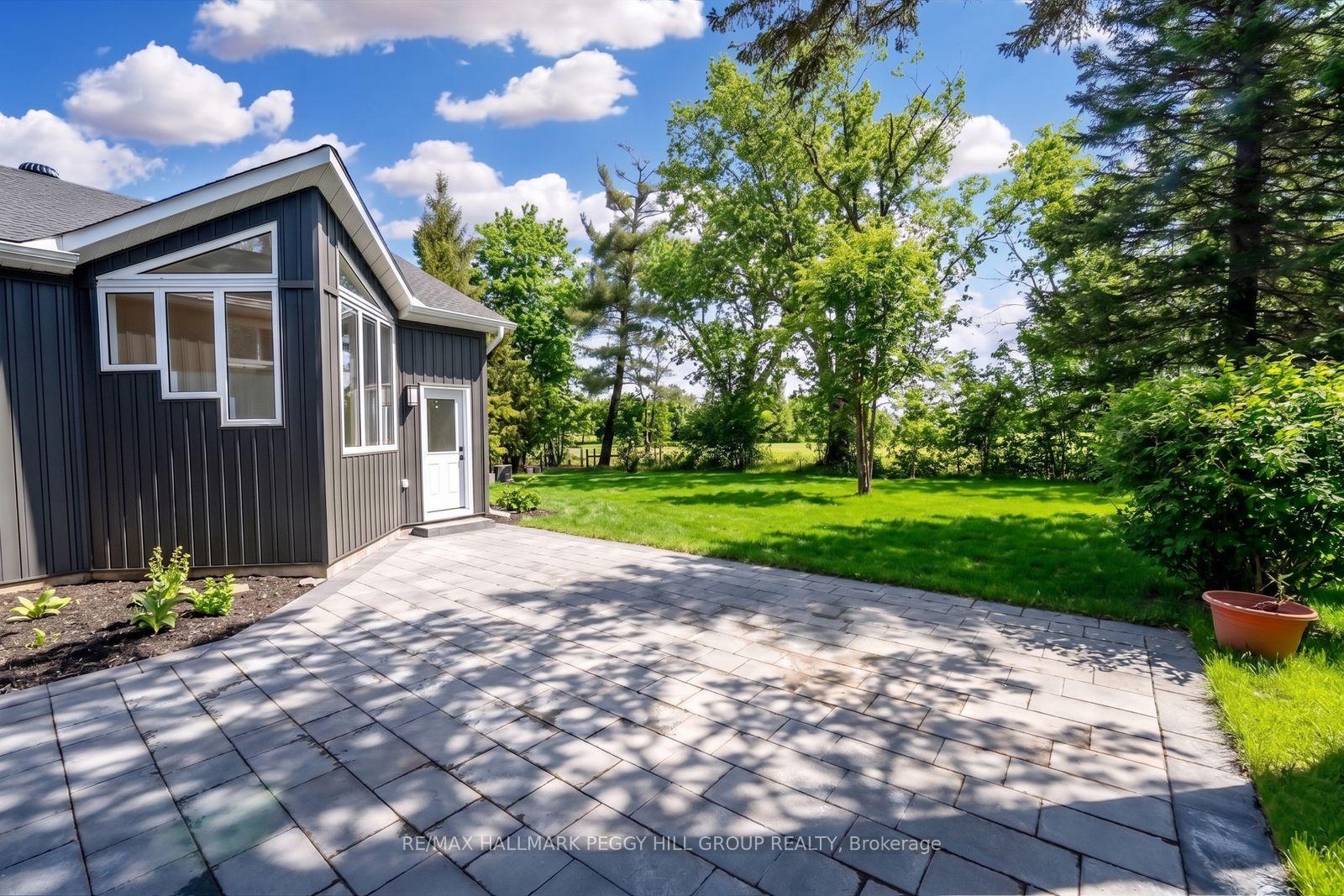 Photo 25 of 386 Peter Street N, Orillia — HOMEH