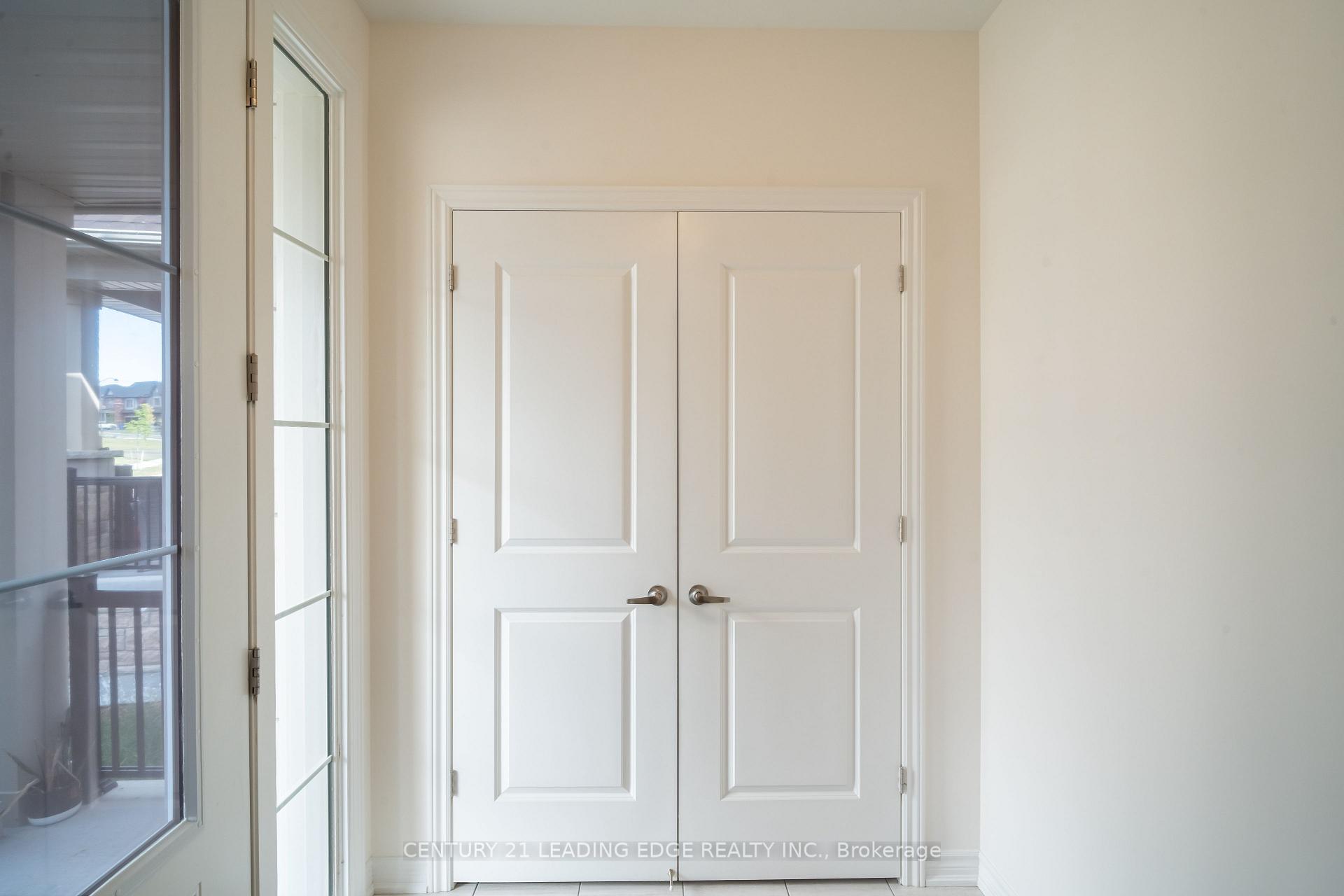 Photo 3 of 103 Kentledge Avenue, East Gwillimbury, Holland Landing — HOMEH