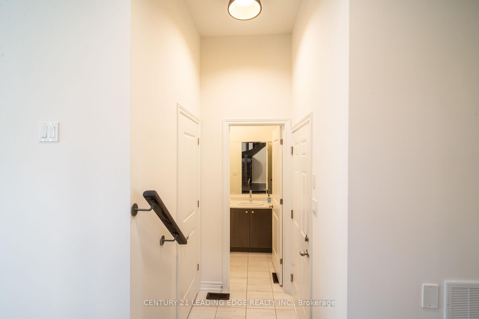 Photo 8 of 103 Kentledge Avenue, East Gwillimbury, Holland Landing — HOMEH