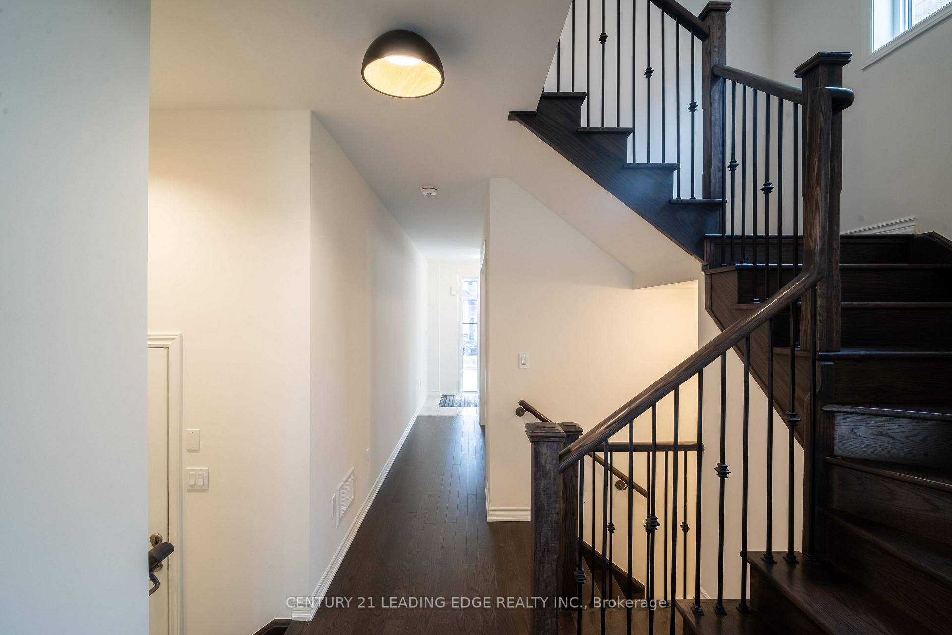 Photo 9 of 103 Kentledge Avenue, East Gwillimbury, Holland Landing — HOMEH