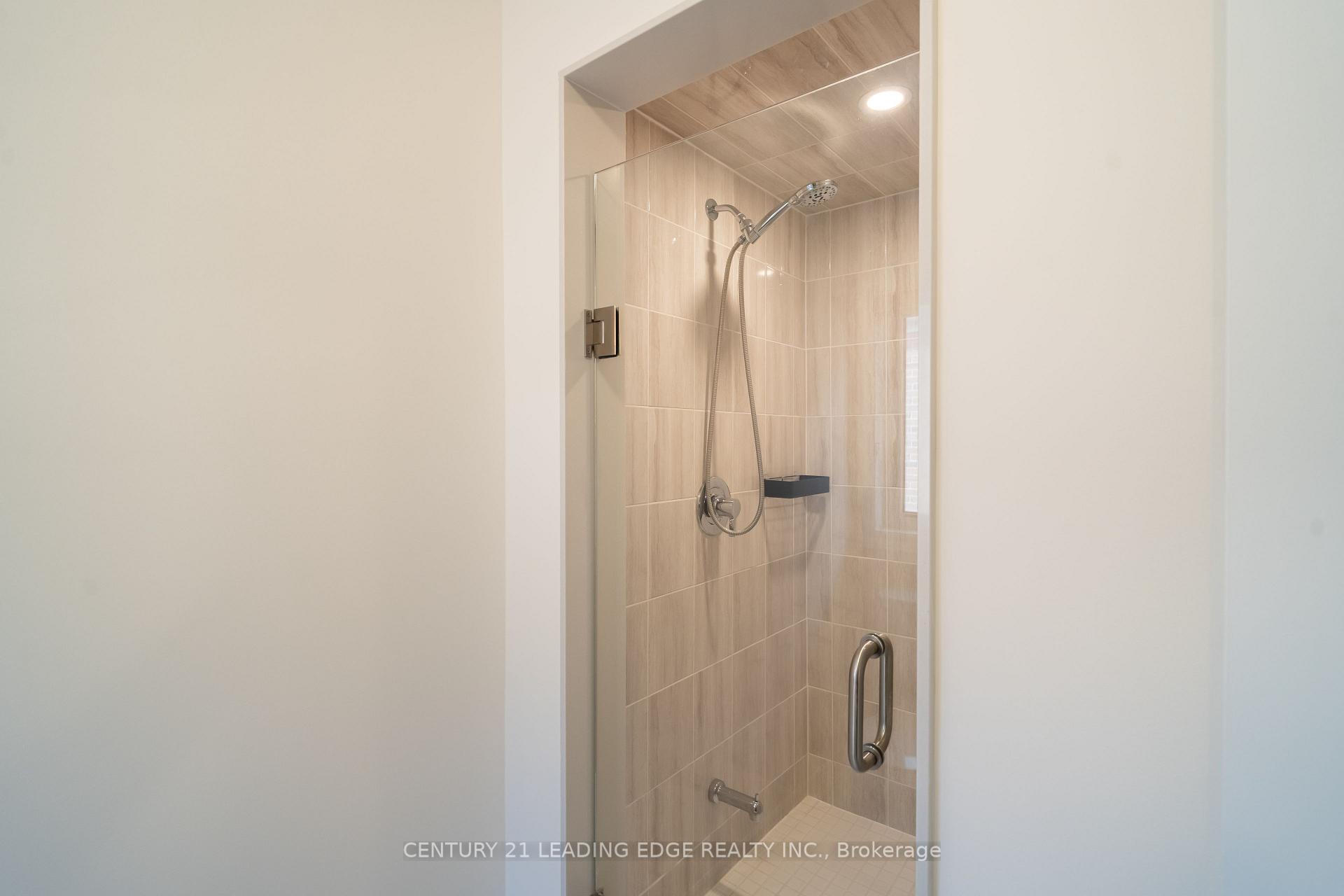 Photo 35 of 103 Kentledge Avenue, East Gwillimbury, Holland Landing — HOMEH