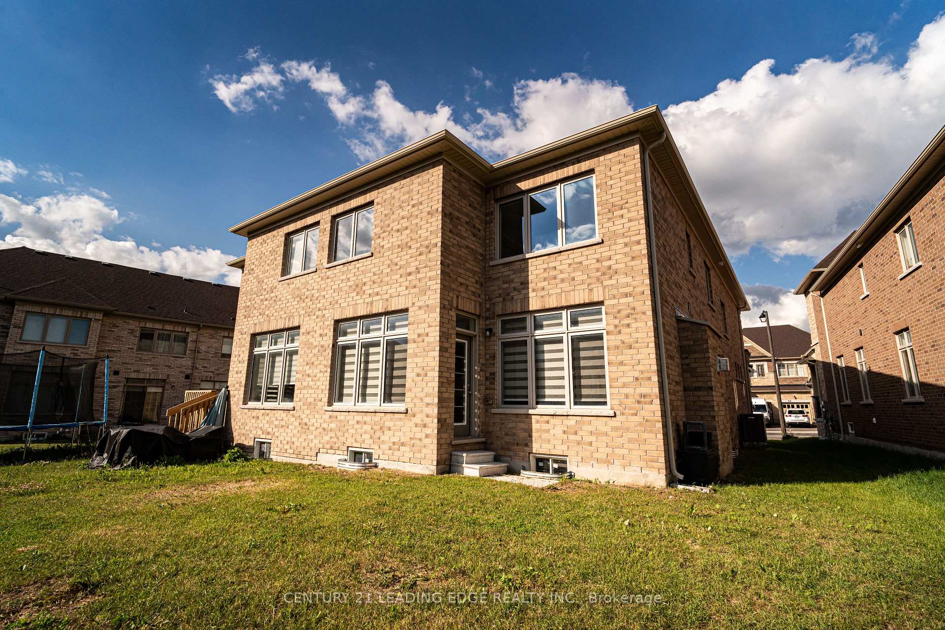 Photo 46 of 103 Kentledge Avenue, East Gwillimbury, Holland Landing — HOMEH
