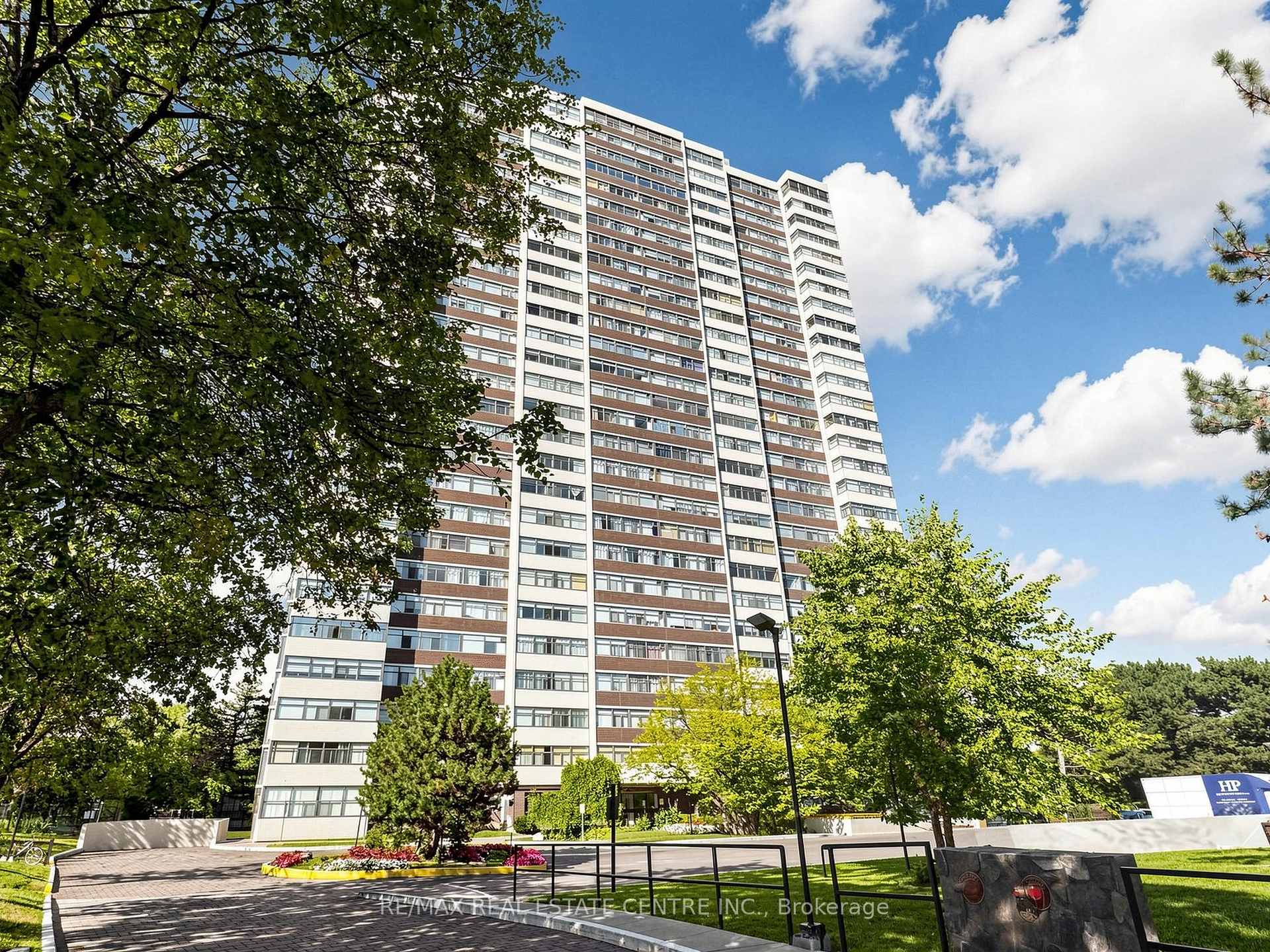 Photo of Unit 207, 100 Antibes Drive