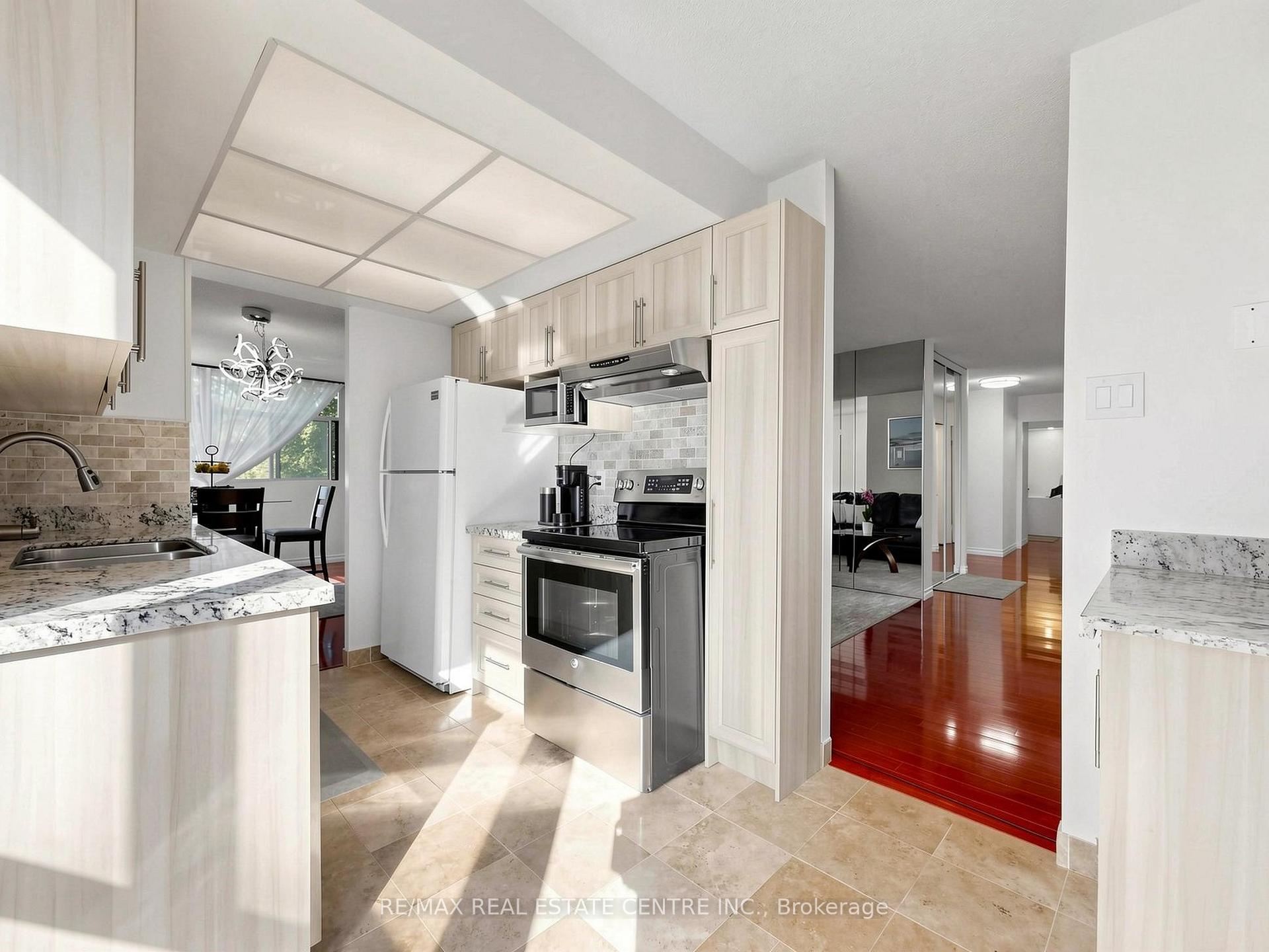 Photo 15 of Unit 207, 100 Antibes Drive, North York, Westminster-Branson — HOMEH
