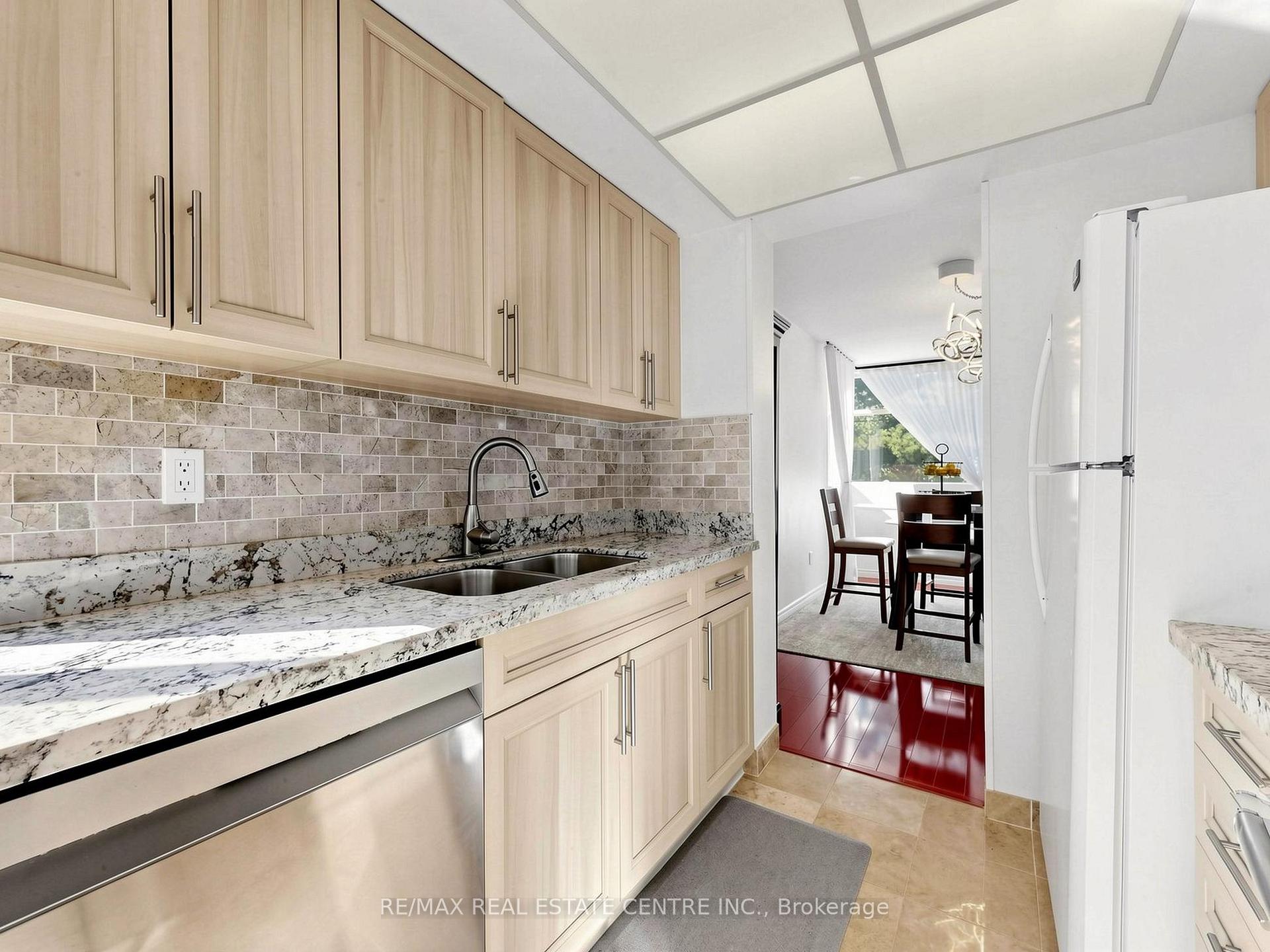 Photo 16 of Unit 207, 100 Antibes Drive, North York, Westminster-Branson — HOMEH